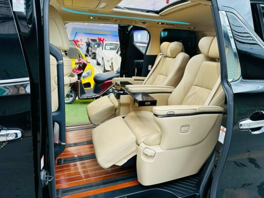 Thuê Xe Toyota Alphard Tại TPHCM